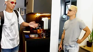 FUDENDO O MEU COLEGA DE QUARTO